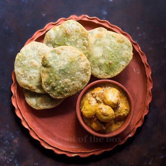 4 Koraishutir Kochuri With Aloo Dum